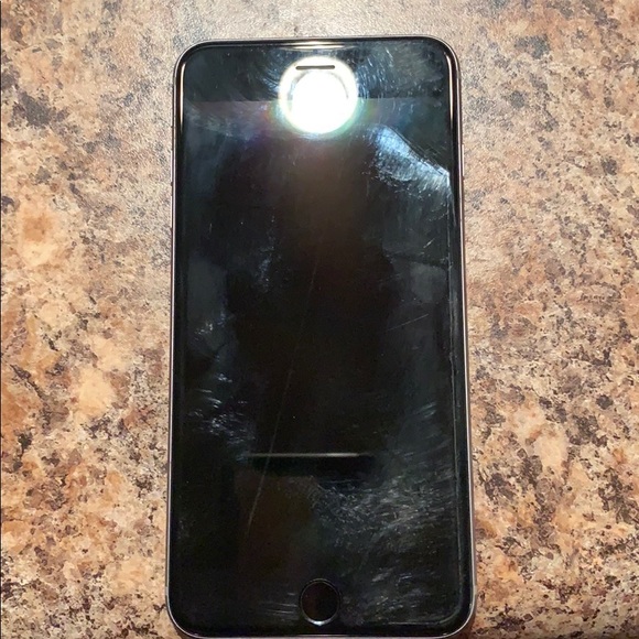 iPhone 6 S Plus - Picture 2 of 3